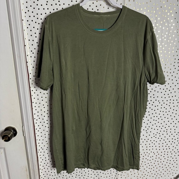 Lululemon Athletica Green Short Sleeve Tee - Picture 2 of 6